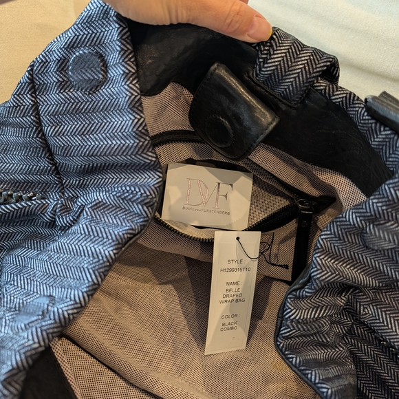 Diane Von Furstenberg Black Hobo Bag - Picture 3 of 4